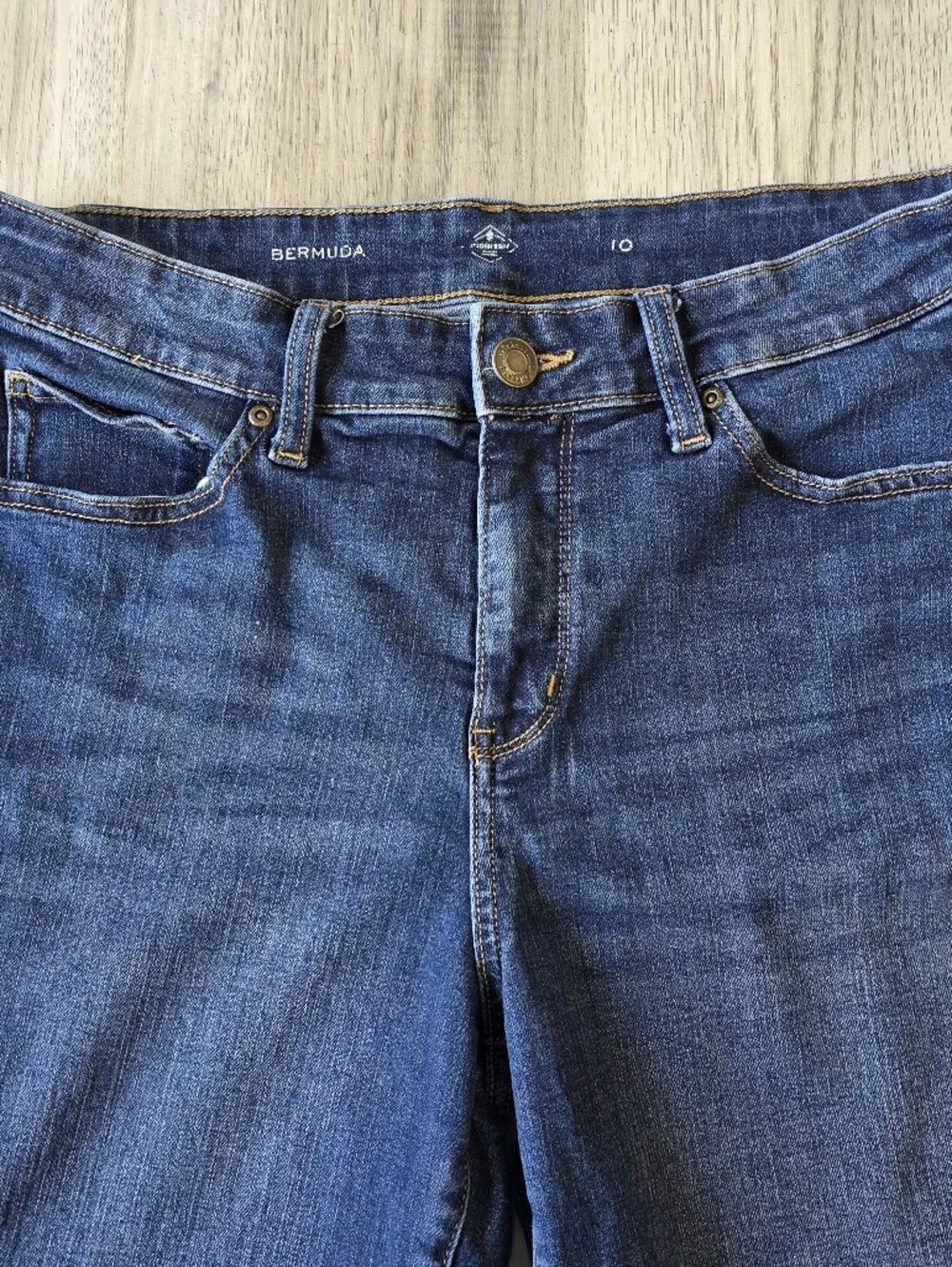 St. John’s Bay Women’s Bermuda Denim Shorts Size 10 Cuffed